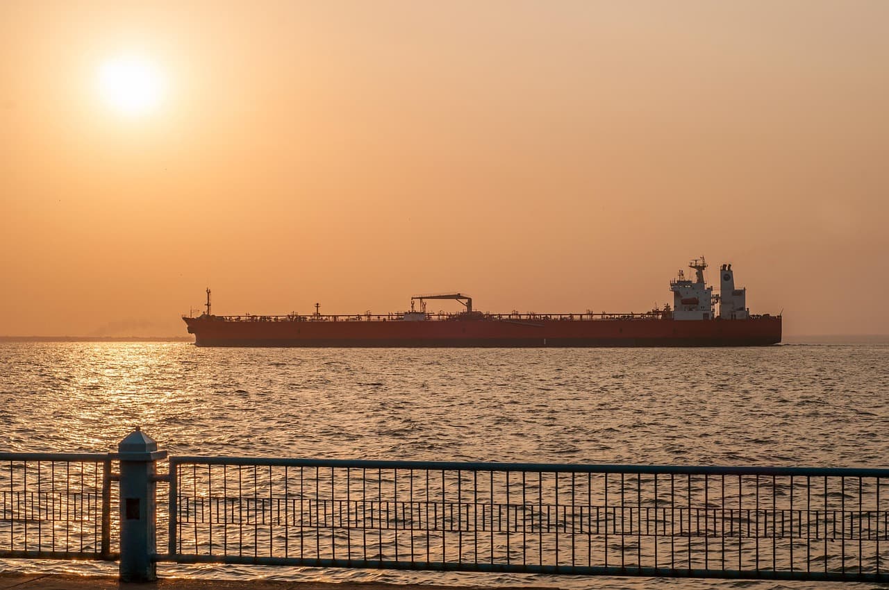 Venezuela Oil Deal Draws Fire From All Sides