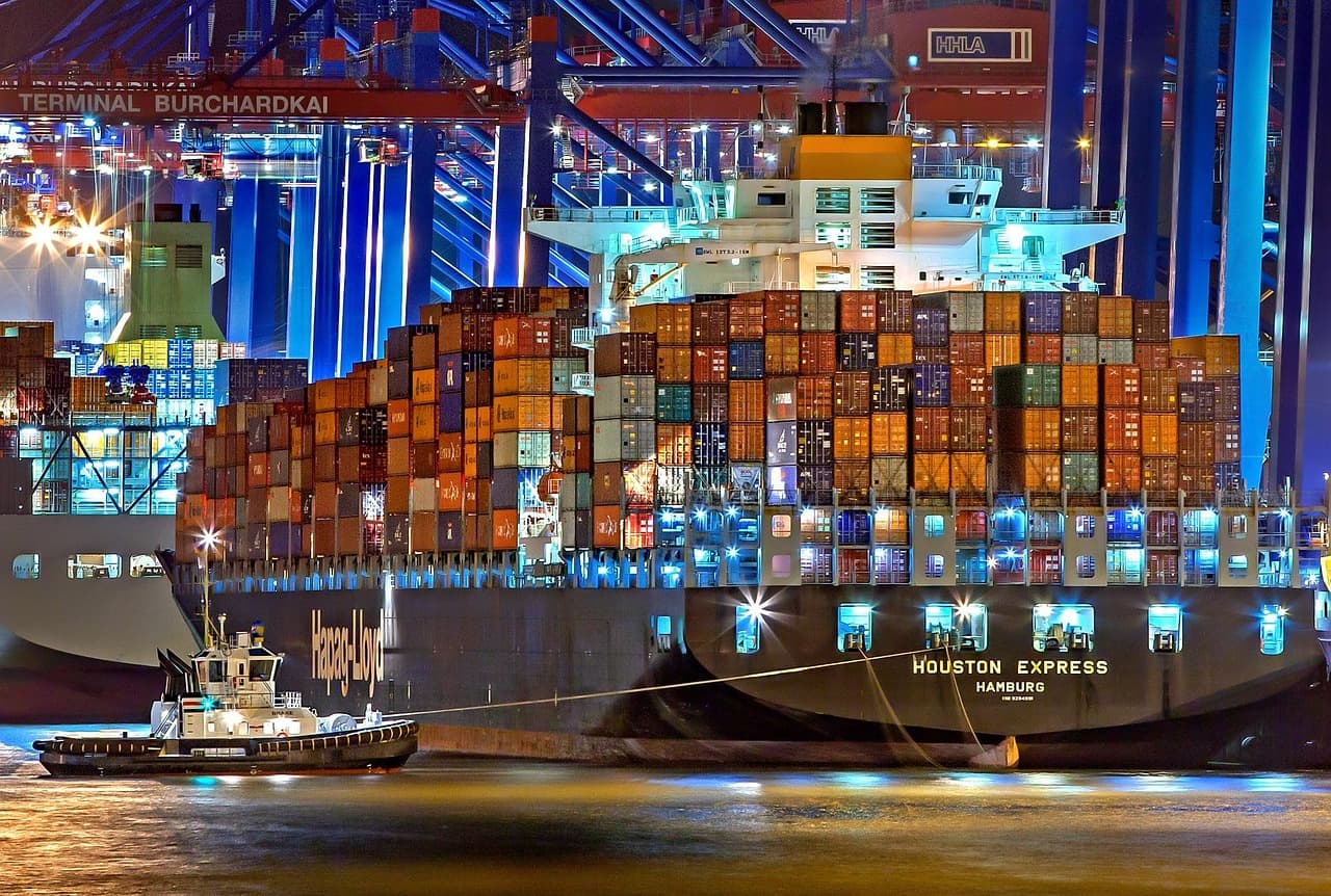 China’s Container Export Share Hits 40 Percent, Widening Global Imbalances