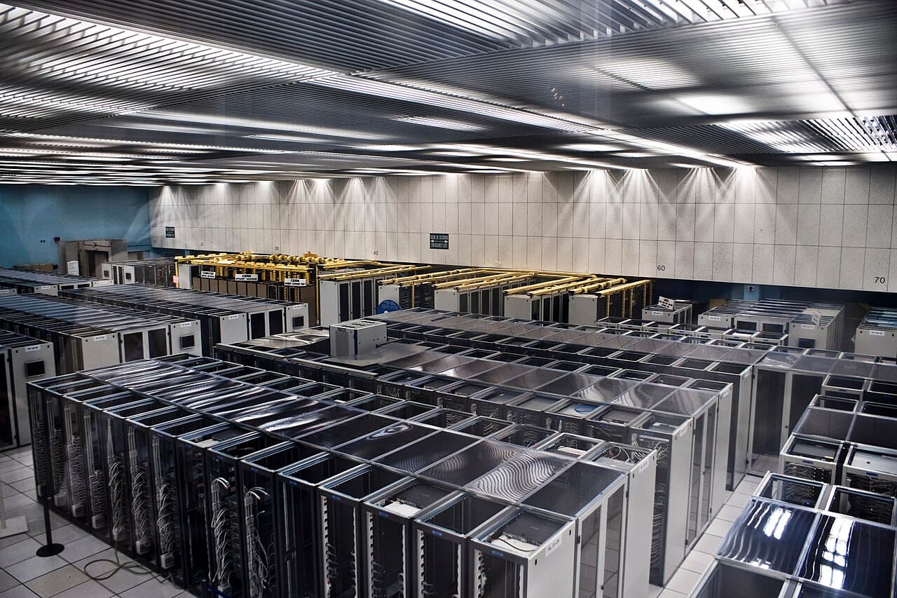 Investors dump data centre bonds as AI borrowers face ‘Darwin moment’