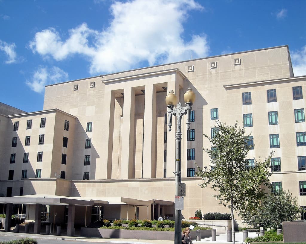 US floats unfreezing some Russian assets to restart Ukraine peace talks