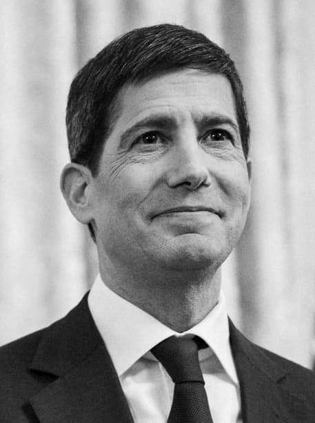 Warsh Holds Rate Line as Inflation Data Fails to Shift Fed Stance
